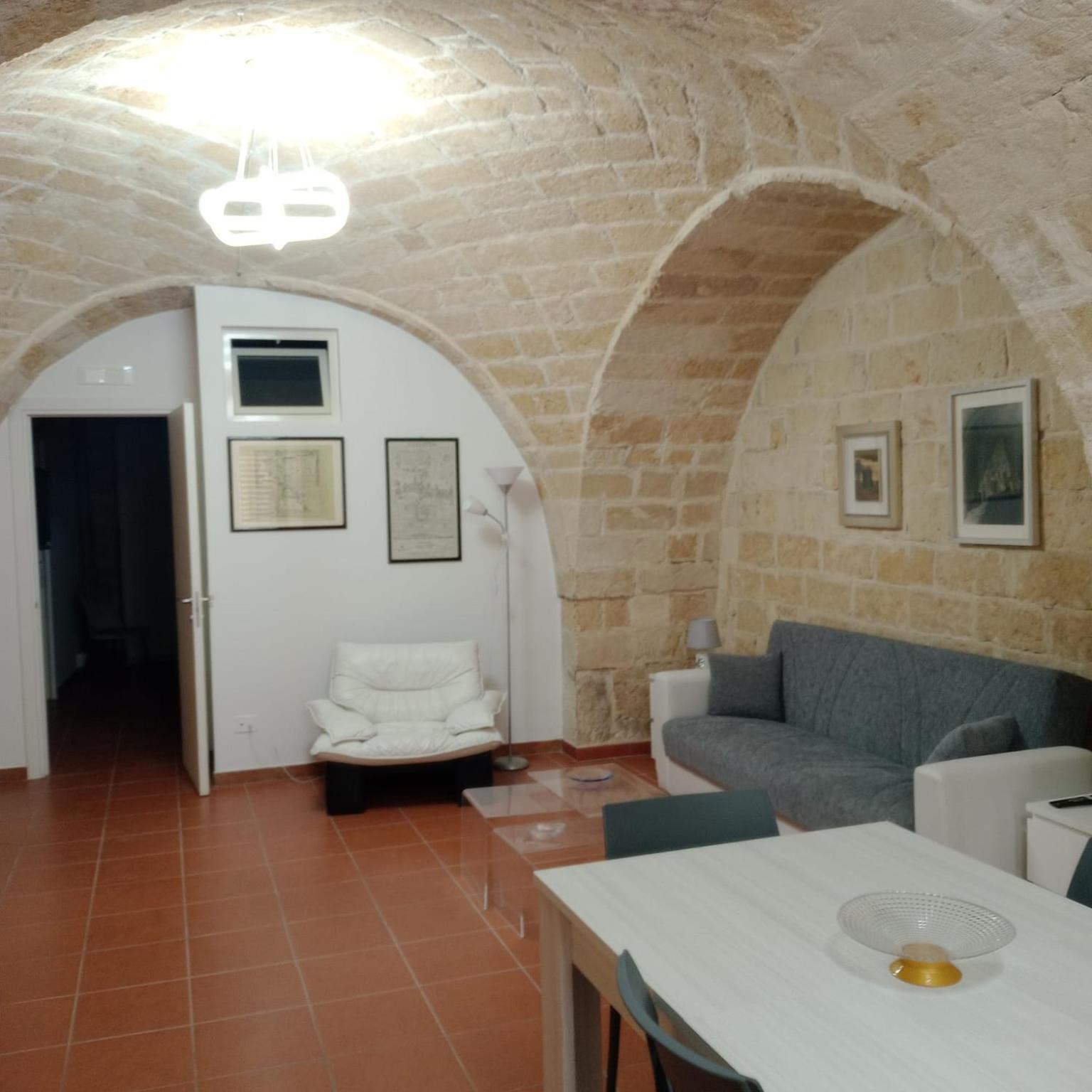 Casa Vacanza Nel Cuore Della Pietra Barletta Buitenkant foto