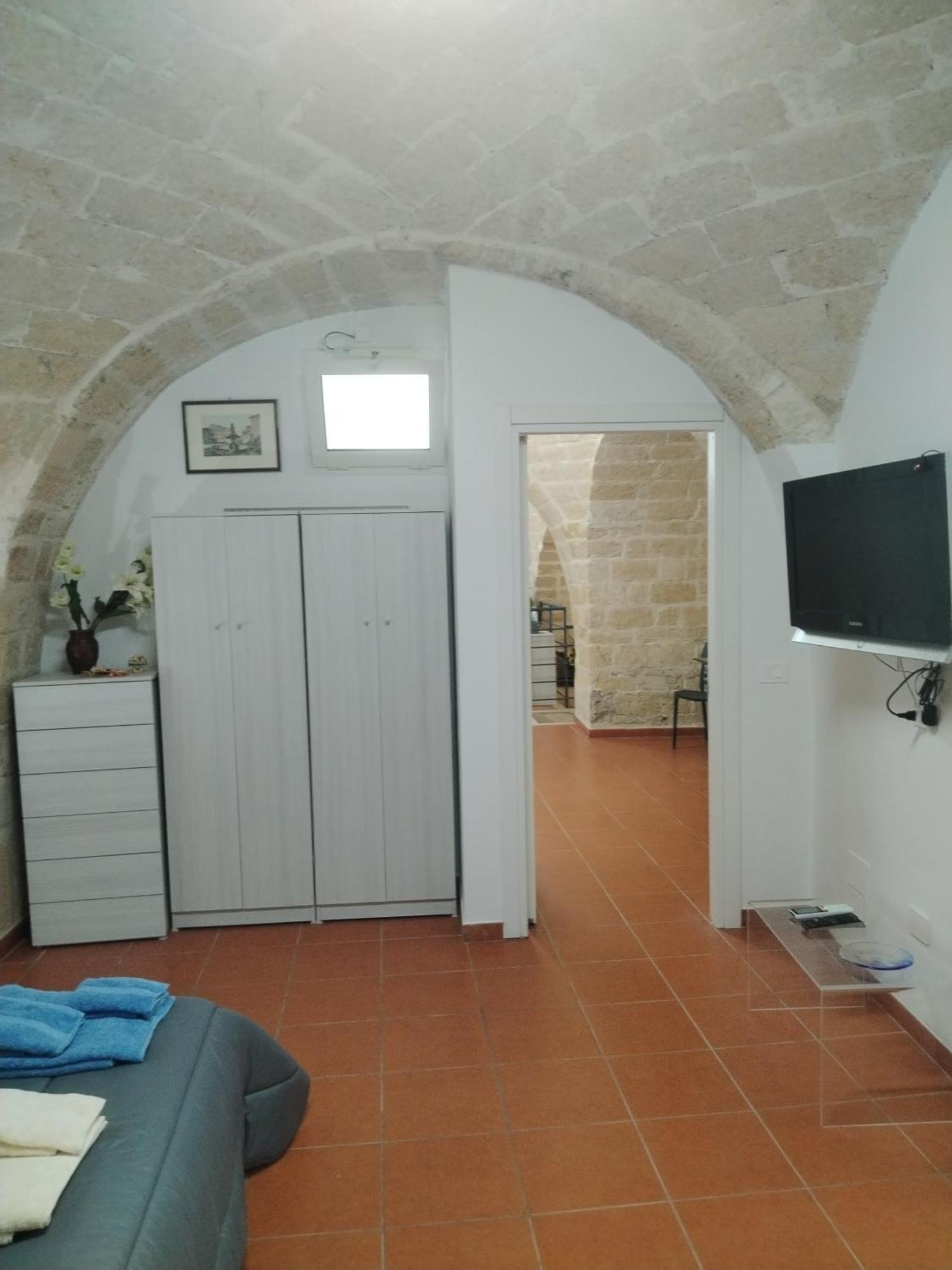 Casa Vacanza Nel Cuore Della Pietra Barletta Buitenkant foto