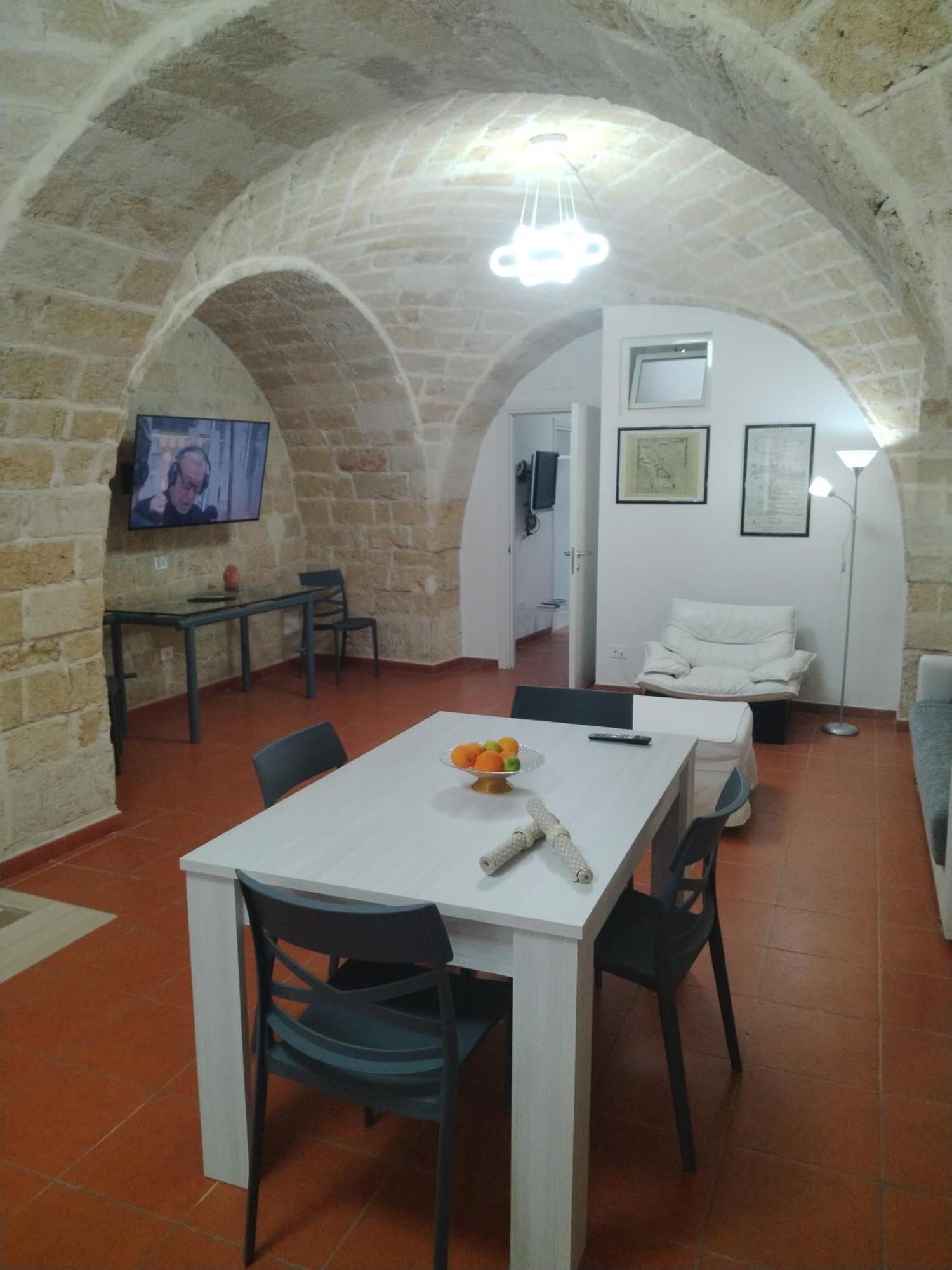 Casa Vacanza Nel Cuore Della Pietra Barletta Buitenkant foto